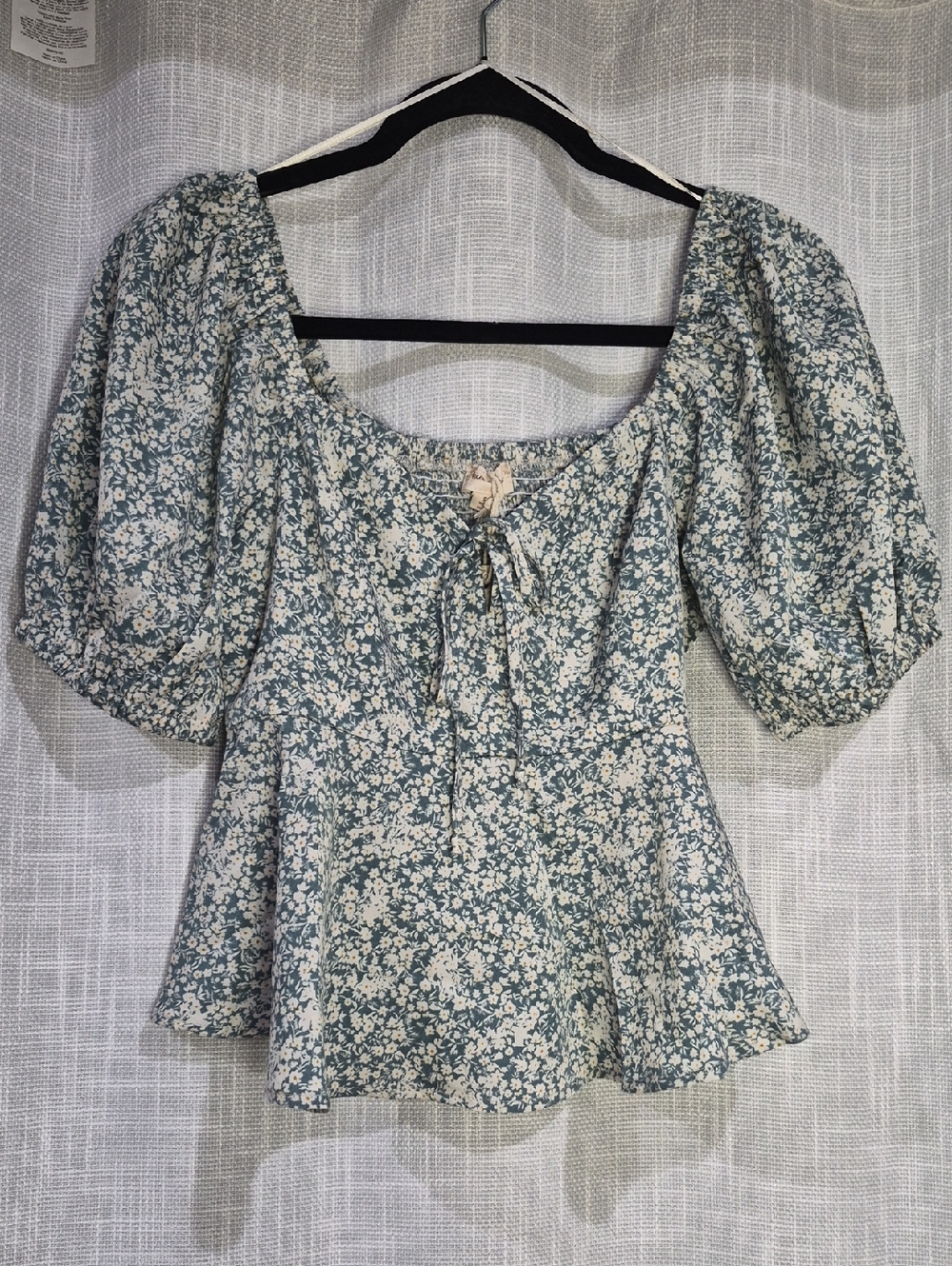 Hem & Thread Peasant Floral Puff-Sleeve Peplum BohoTop